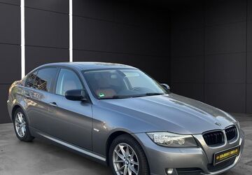BMW 318 259.406 km 7.480 &euro; Remscheid 42897