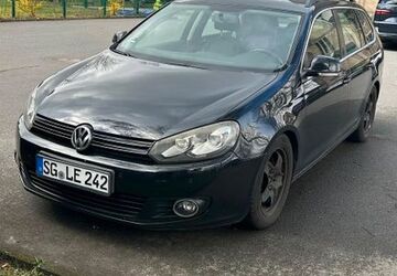 VW Golf 205.000 km 3.000 &euro; Solingen 42651