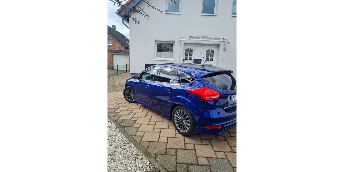 Ford Focus 79.622 km 10.900 &euro; Remscheid 42855
