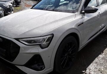 Audi e-tron 32.596 km 45.555 &euro; Hagen 58091