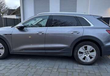 Audi e-tron 58.900 km 27.000 &euro; Düsseldorf 40489