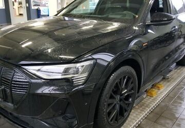 Audi e-tron 40.977 km 37.345 &euro; Hagen 58091