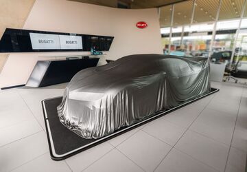 Bugatti Chiron 1.231 km 5.533.500 &euro; Düsseldorf 40233