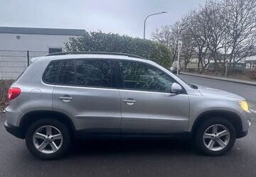 VW Tiguan 242.000 km 5.990 &euro; Wuppertal 42111