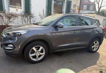 Hyundai TUCSON 72.000 km 18.400 &euro; Wuppertal, Stadt 42283