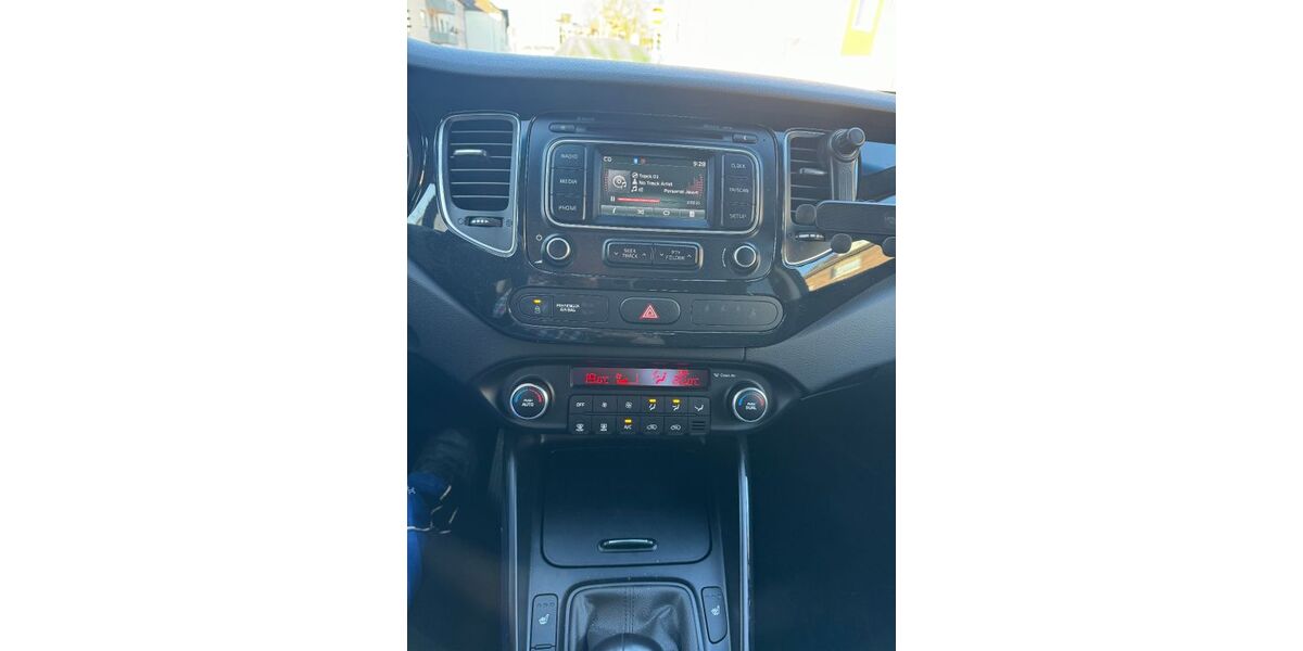 Kia Carens 31.000 km 10.500 &euro; Haan 42781