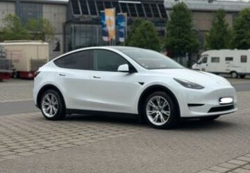 Tesla Model Y 60.000 km 30.800 &euro; Hattingen 45527