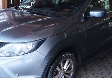 Nissan Qashqai 63.000 km 12.900 &euro; Velbert 42555