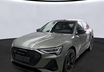 Audi e-tron 33.711 km 32.910 &euro; Hagen 58091