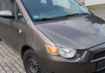 Mitsubishi Colt 133.000 km 3.200 &euro; Monheim am Rhein 40789
