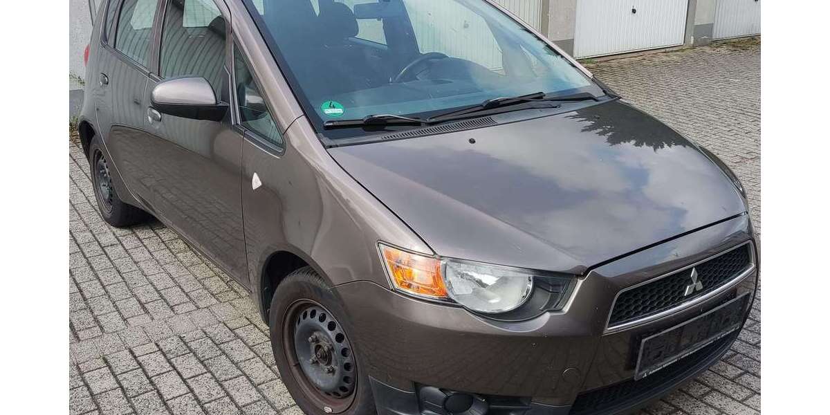 Mitsubishi Colt 133.000 km 3.200 &euro; Monheim am Rhein 40789