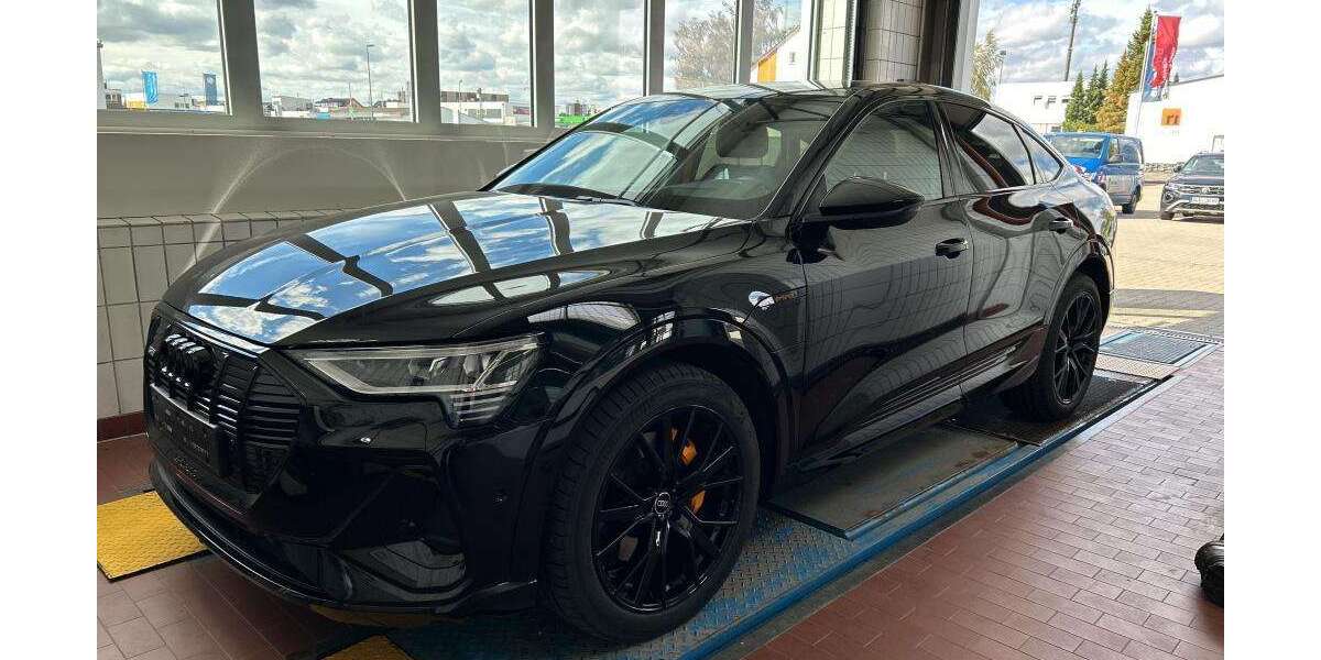 Audi e-tron 22.894 km 41.640 &euro; Hagen 58091