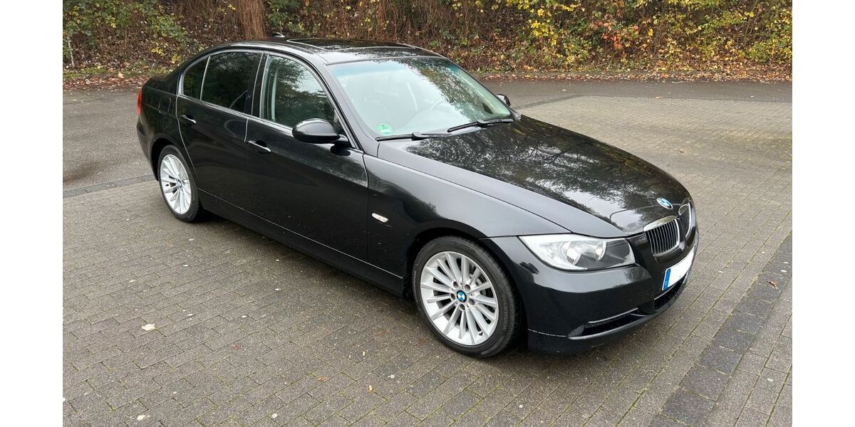 BMW 330 272.000 km 7.700 &euro; Remscheid 42857