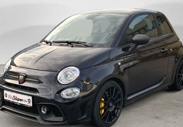 Abarth 695 56.012 km 21.990 &euro; Düsseldorf 40589