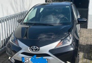 Toyota Aygo (X) 14.000 km 11.900 &euro; Remscheid 42859