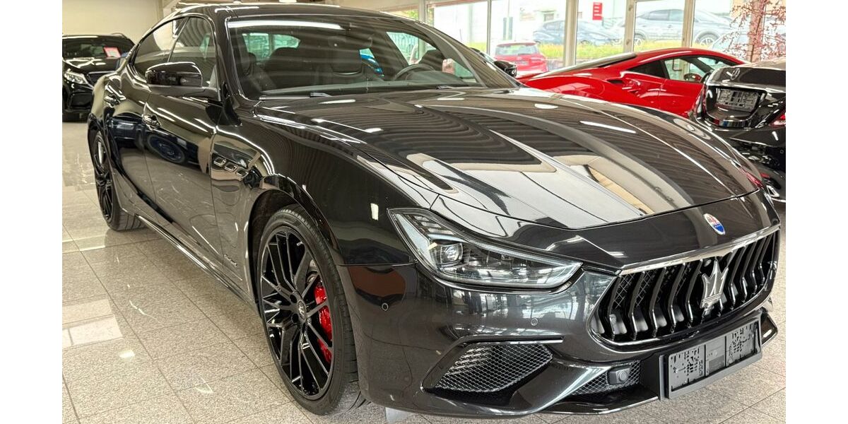 Maserati Ghibli 63.500 km 52.990 &euro; Hattingen (bei Bochum) 45527