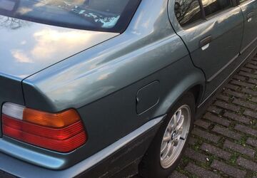 BMW 318 350.000 km 900 &euro; Dormagen 41540