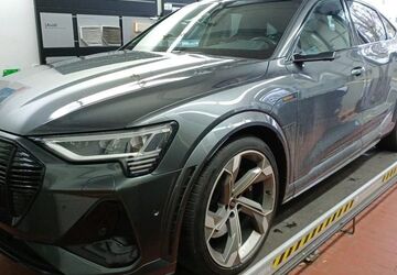 Audi e-tron 74.860 km 41.505 &euro; Hagen 58091