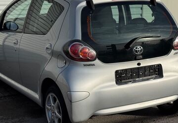 Toyota Aygo (X) 56.589 km 5.200 &euro; Solingen 42719