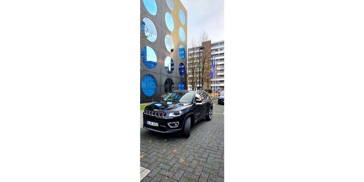 Jeep Compass 102.000 km 16.990 &euro; Düsseldorf 40474