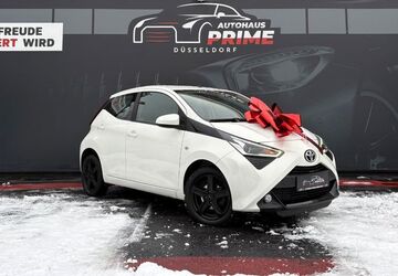 Toyota Aygo (X) 94.979 km 8.900 &euro; Düsseldorf 40591