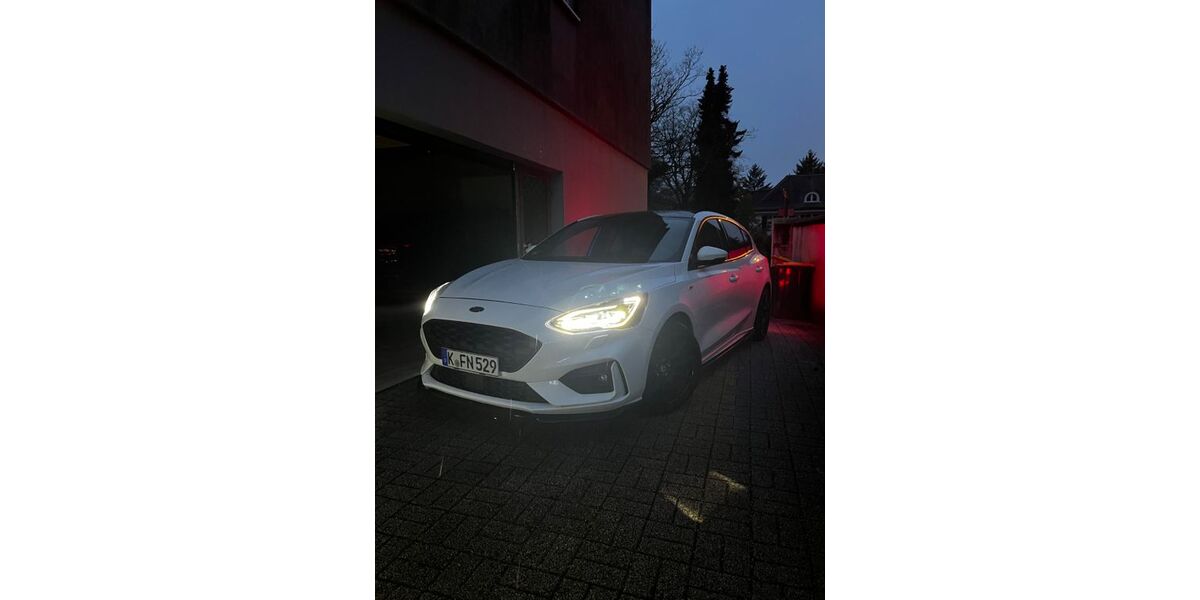 Ford Focus 89.000 km 15.250 &euro; Remscheid 42897