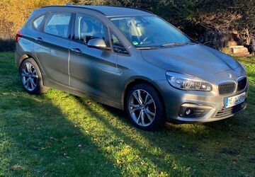 BMW 220 Active Tourer 102.000 km 15.250 &euro; Velbert 42551