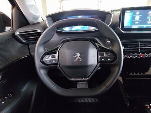 Peugeot 208 e- Allure Pack Kam SHZ Tempo Navi 22.598 km 17.880 &euro; HAAN 42781