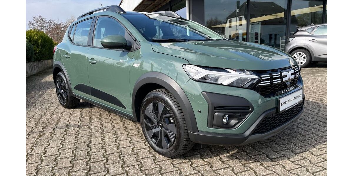 Dacia Sandero 6.700 km 17.690 &euro; Langenfeld 40764