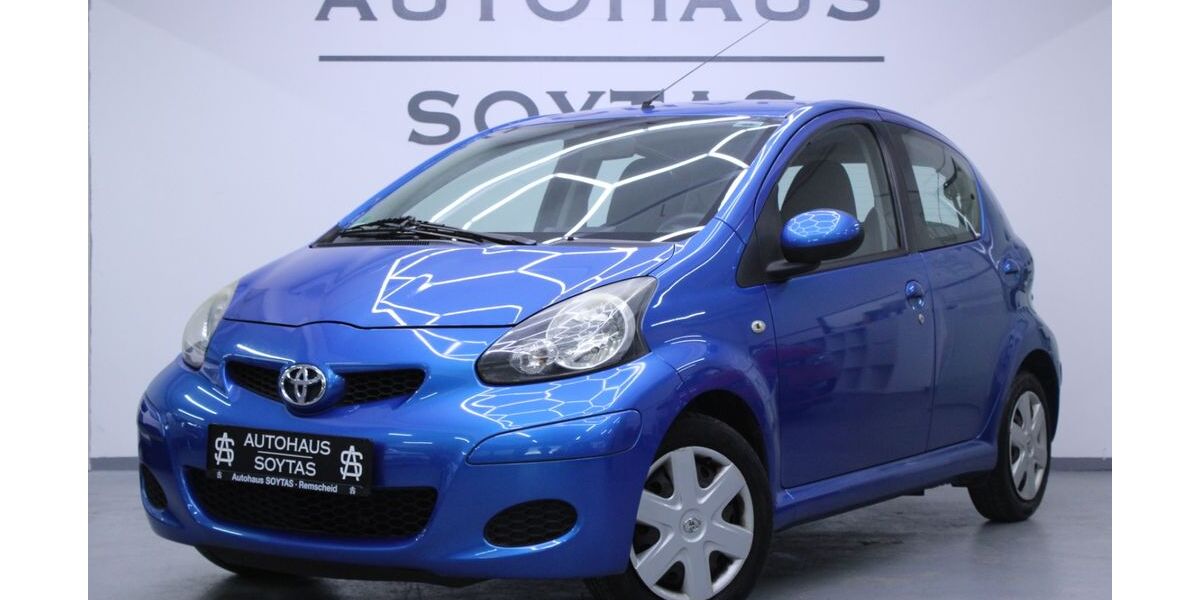 Toyota Aygo (X) 83.000 km 4.499 &euro; Remscheid 42853