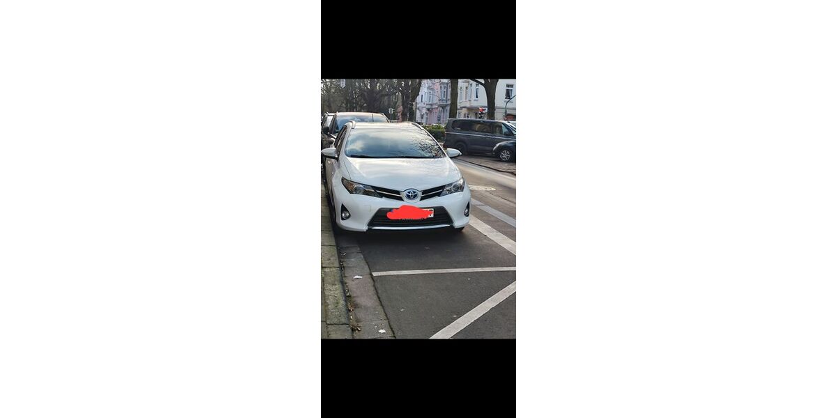 Toyota Auris Touring Sports 161.000 km 10.200 &euro; Erkrath 40699