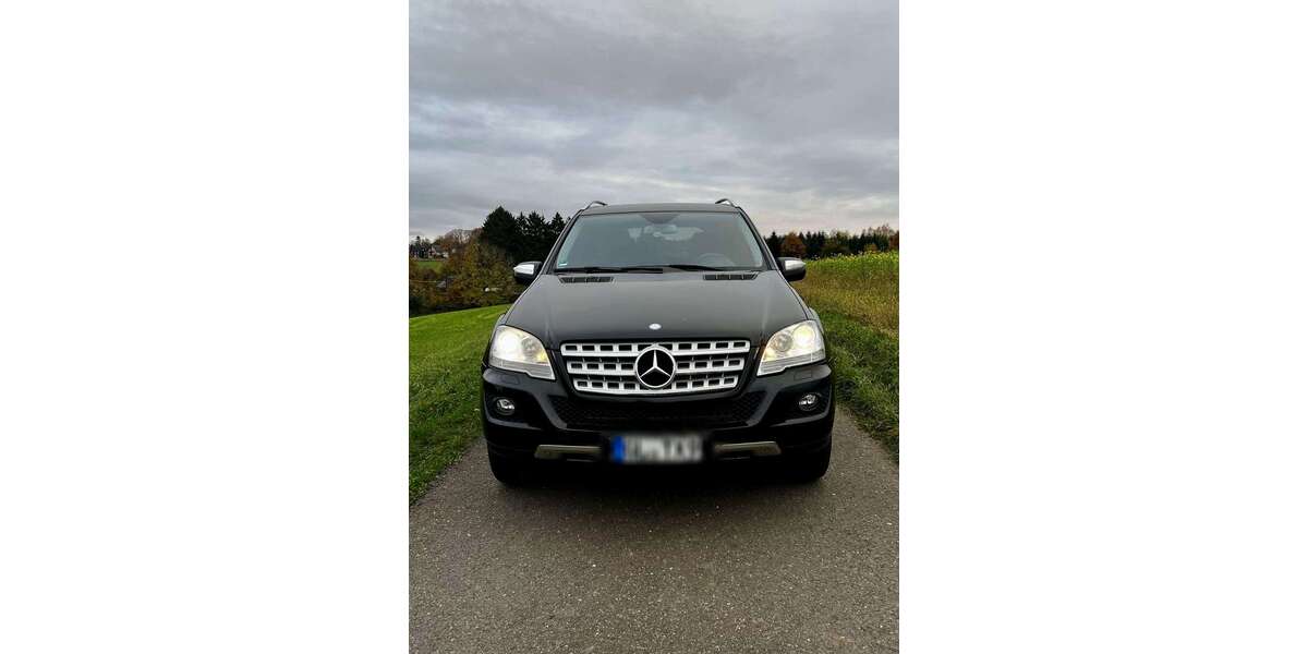 Mercedes-Benz ML 320 240.000 km 8.900 &euro; Wermelskirchen 42929